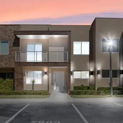 4 Bedrooms 45 Bathrooms Magic Village7603Rd