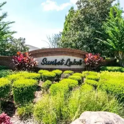 Villa near Disney Jacuzzi Pool 4bed-3baths
