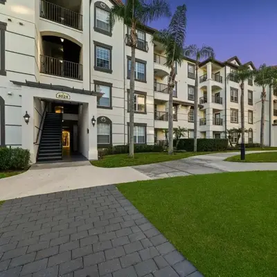 Magnificent 2 Bedroom Apt Vista Cay Resort 107