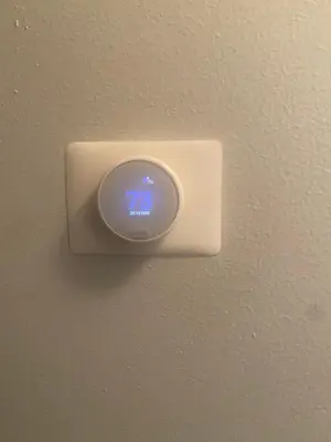 a digital clock on a wall with the time twentytwo at Orlando 4 bedroom Family Retreat in Orlando