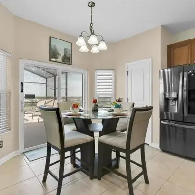 Urban 6 Bed 4 Bath Villa- Perfect stay while exploring Orlando