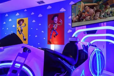 a bedroom with a superhero themed room with a car at Mansão 9 Quartos com Cinema, Piscina e SPA in Kissimmee