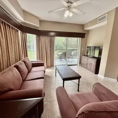 Entire Condo - 3Bed 2Bath- 5 mins to Disney Park