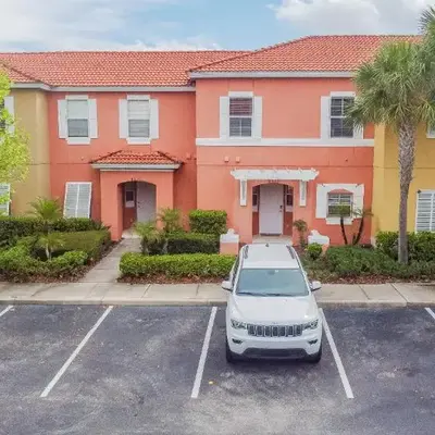 Family Townhome Near Disney w Heated Pool