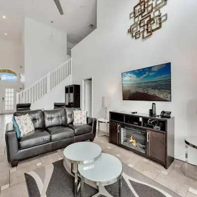 Spacious Home · Near Disney Parks