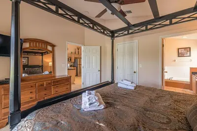 Gallery image of Simba's Lake House in Orlando