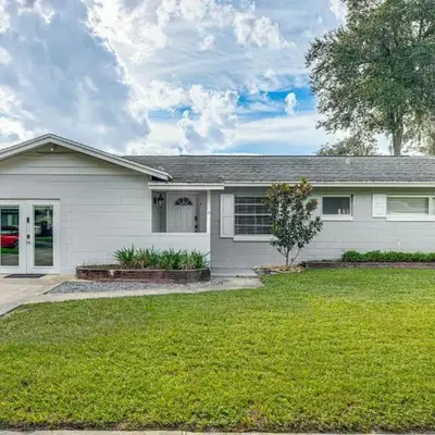 Townhome with Fenced Yard in Orlando Suburbs!