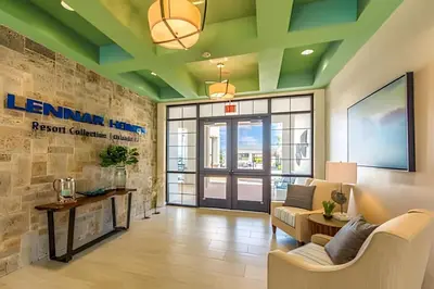 an office lobby with a green ceiling at Charmosa Casa 4Q c/ Piscina - Perto da Disney in Kissimmee