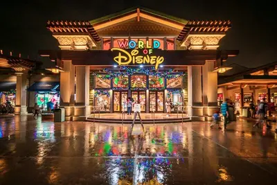a world of disney store at night with lights at Casita próximo Disney - mickeyfl-2 in Kissimmee
