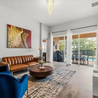 Large Family Retreat Pool BBQ Disney Parks Nearby