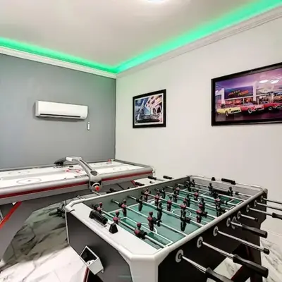 Modern 6BR Resort Private Pool Near Disney