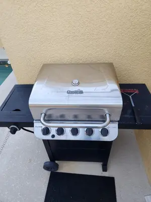 a grill sitting on top of a table at Villa Coco in Kissimmee