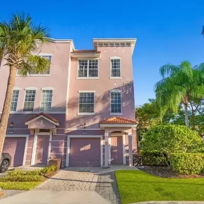 Townhouse Moderna no Vista Cay