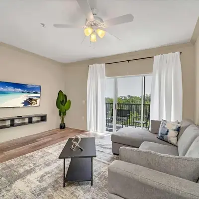 Upstay Modern 2BR Condo Near Disney