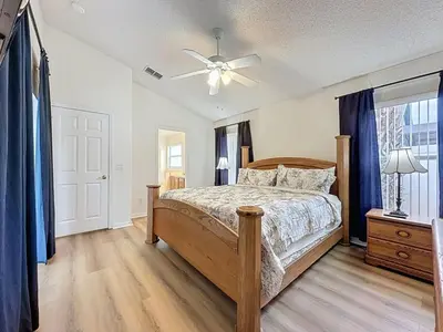 Gallery image of Incredible 4 bed Pool Spa Home, Minutes to Disney villa in Orlando