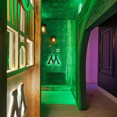 Themed 15BR Mansion - Near Parks