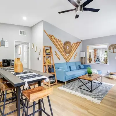 Fireplace and Lake View Just 10 Minutes to Downtown Near Parks