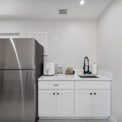 Pet Friendly Studio Unit Near Downtown and Parks - 20 mi to Disney