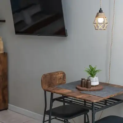 Chic Studio Near Downtown & Theme Parks
