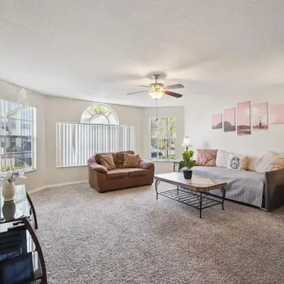Near Disney! Pool and Hot Tub with Free Parking