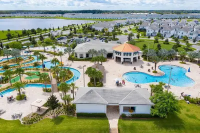 an aerial view of the water park at the resort at Casa 4Q Chic Storey Lake - Perto Disney in Kissimmee
