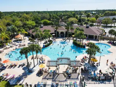 an overhead view of a pool at a resort at Apartment Wasserpark Fantastischer Pool Nur wenige Minuten von Disney Parks entfernt by Interhome in Orlando