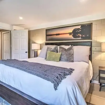 Charming Lakefront Apt Near Disney