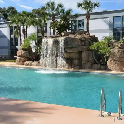 Opal Hotel & Suites