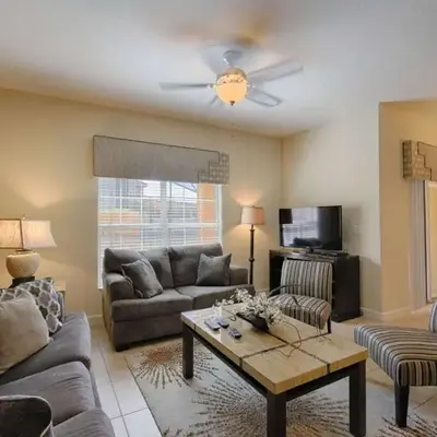 3085 Paradise Palms