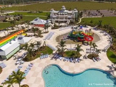 an aerial view of a pool at a resort at Wilmington Loop 6 Br Luxury Villa with Pool and Spa in Orlando