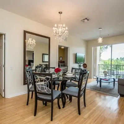Luxurious Condo w Modern Design
