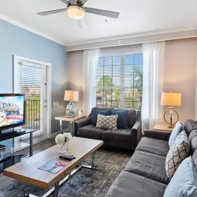 Modern Vista Cay Condo