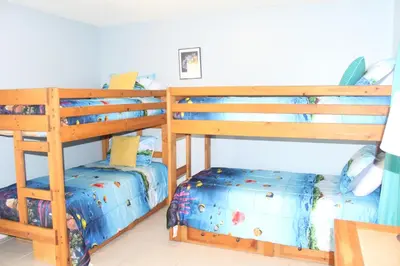 a bunk bed room with two bunk beds at Crayson Villa LF811 in Kissimmee