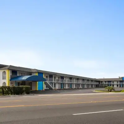 Days Inn by Wyndham Apopka/Orlando
