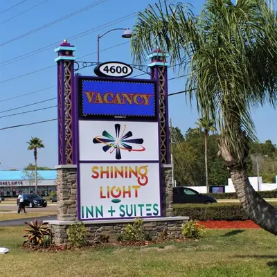 Shining Light Inn & Suites