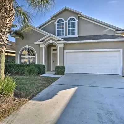 10 Mi to Disney Resort Home with Pool and Spa