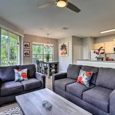 Lake-View Condo with Pool Access 6 Mi to Disney!