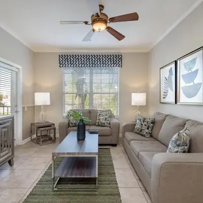 Beautiful Vista Cay Condo