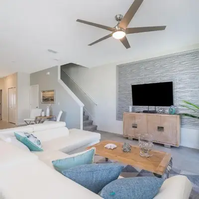 4975AN TOWNHOUSE 5 BEDROOMS & 4 BATHROOMS + POOL