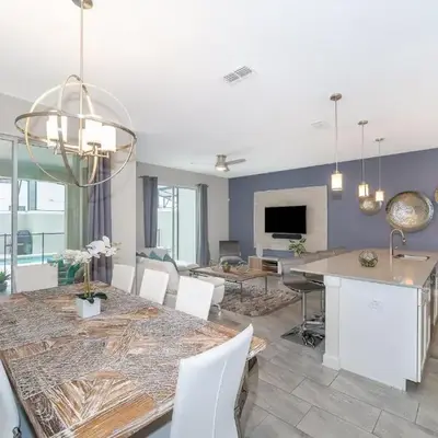 4964RS TOWNHOUSE 4 BEDROOMS & 3 BATHROOMS + POOL
