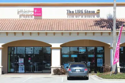 a car parked in front of a ups store at 205 - Disney, Universal, Convention Center in Orlando