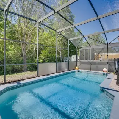 8 Mi to Disney Villa with Screened Pool and Lanai
