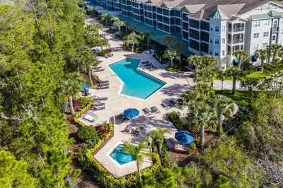an aerial view of the pool at the resort at Bright & Airy 3BR Suite Near Disney - Pool in Orlando