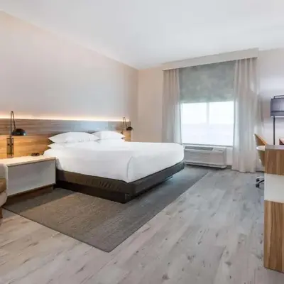 Wyndham Garden Orlando Airport - Free Airport Shuttle