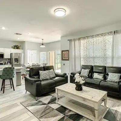 Luxury Family Villa Pool Hot Tub Close to Disney