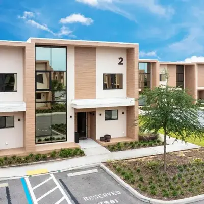 Gorgeous 4Bd Close to Disney @ Magic Village 7581