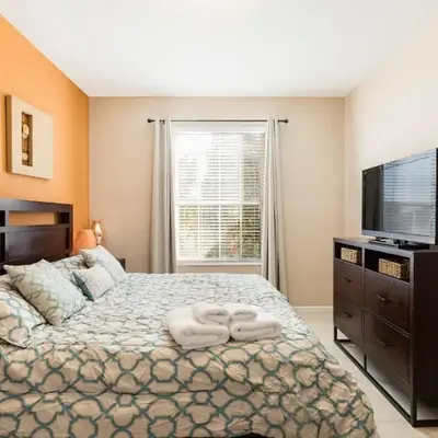 Spacious 2BR 2BA with Balcony 5 Mins to Convention Center & Epic Universe