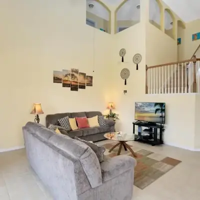 Fantastic Resort 5BR House - South Facing Pool Spa villa