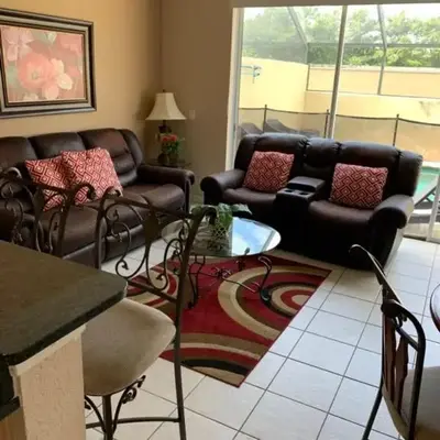 3 BR 2 Miles to Disney