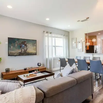 Encore Resort 6 Bedroom Home with Pool 2300